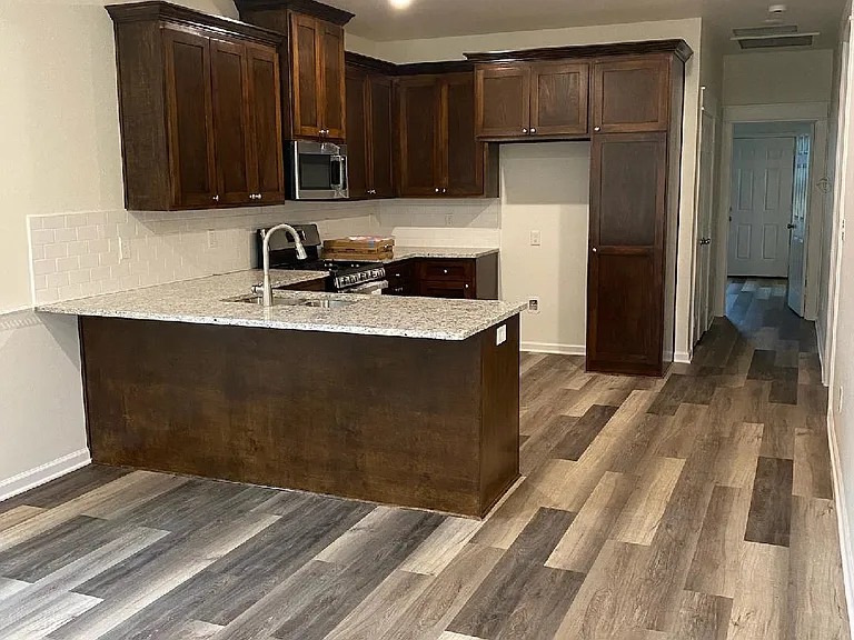 611 N Border Ave #500 — Photo 2