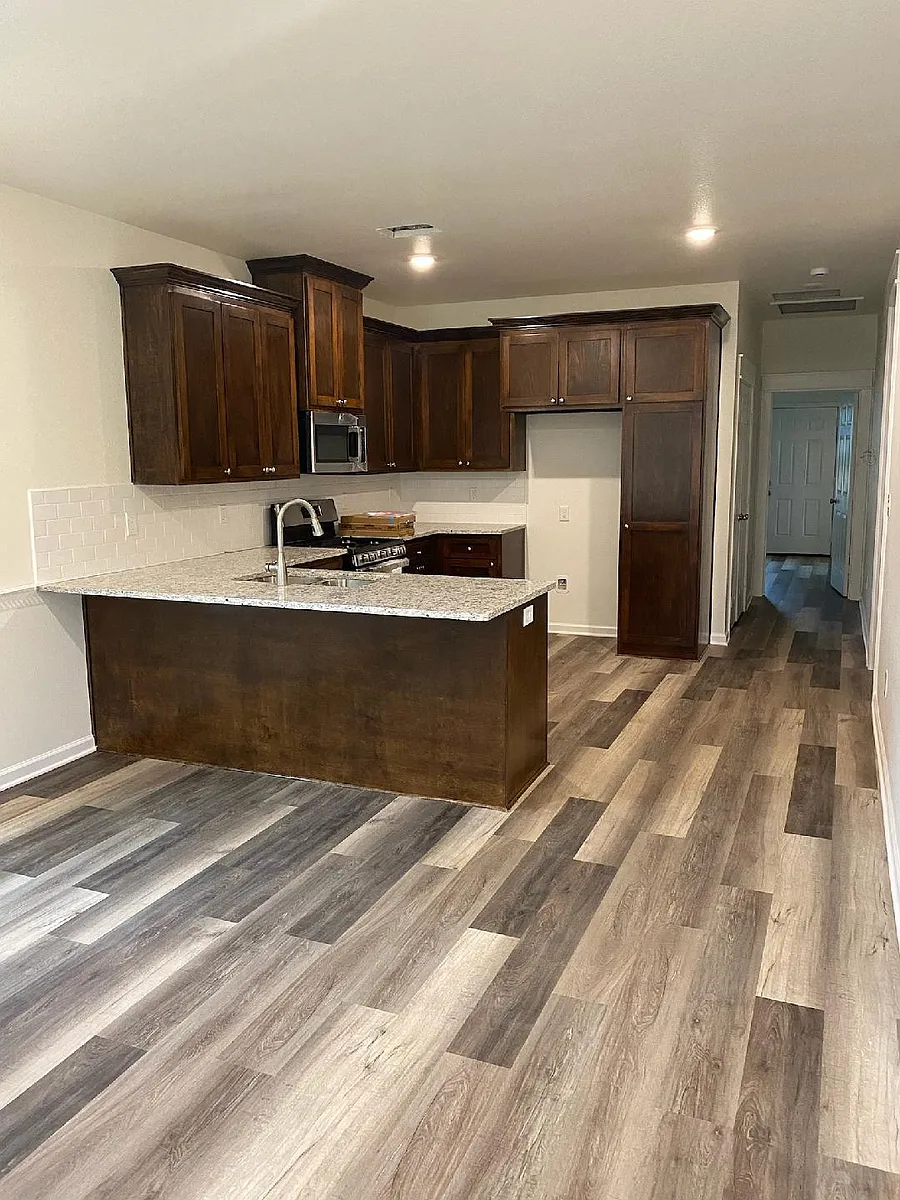 Building Photo - 611 N Border Ave #500