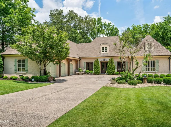 4624 Eiffel Ln, Nesbit, MS 38651
