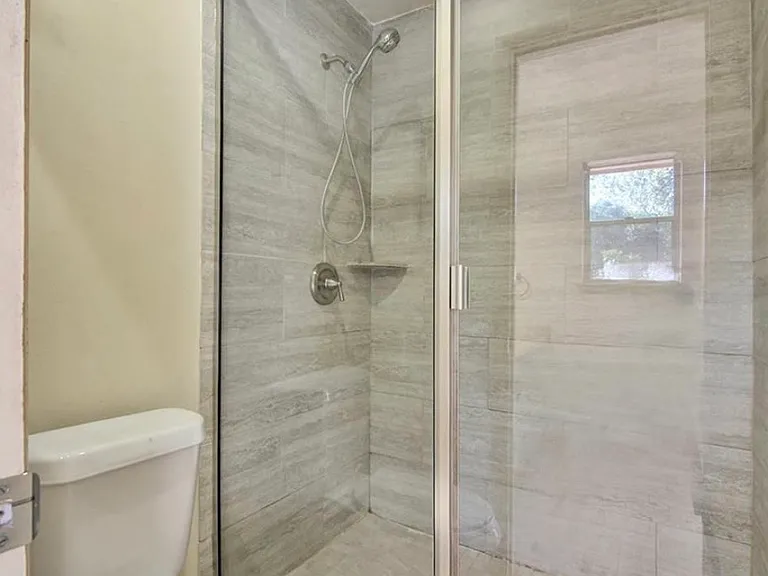 3212 Golfing Green Dr — Photo 14