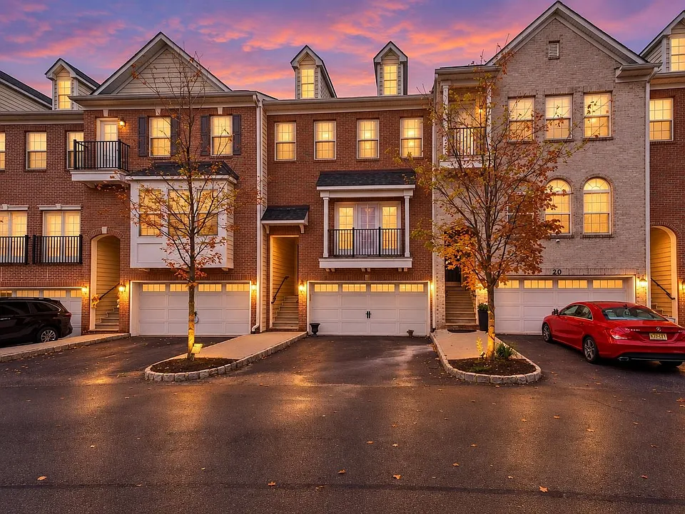 21 Creekside Ct
