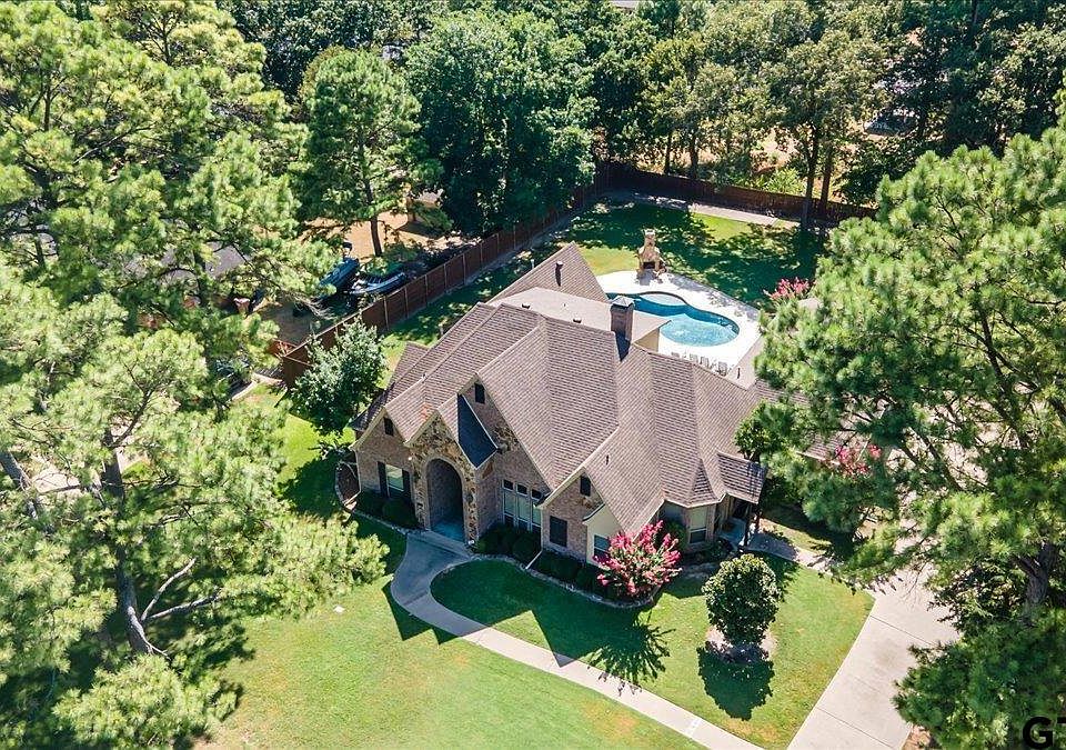 1st image of 17050 Westlake Cir
