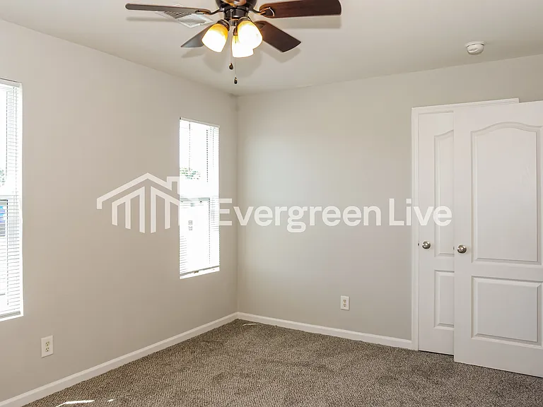 113 Elmhurst Dr — Photo 12