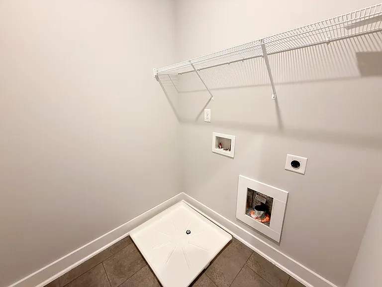 10 Slater Dr — Photo 11