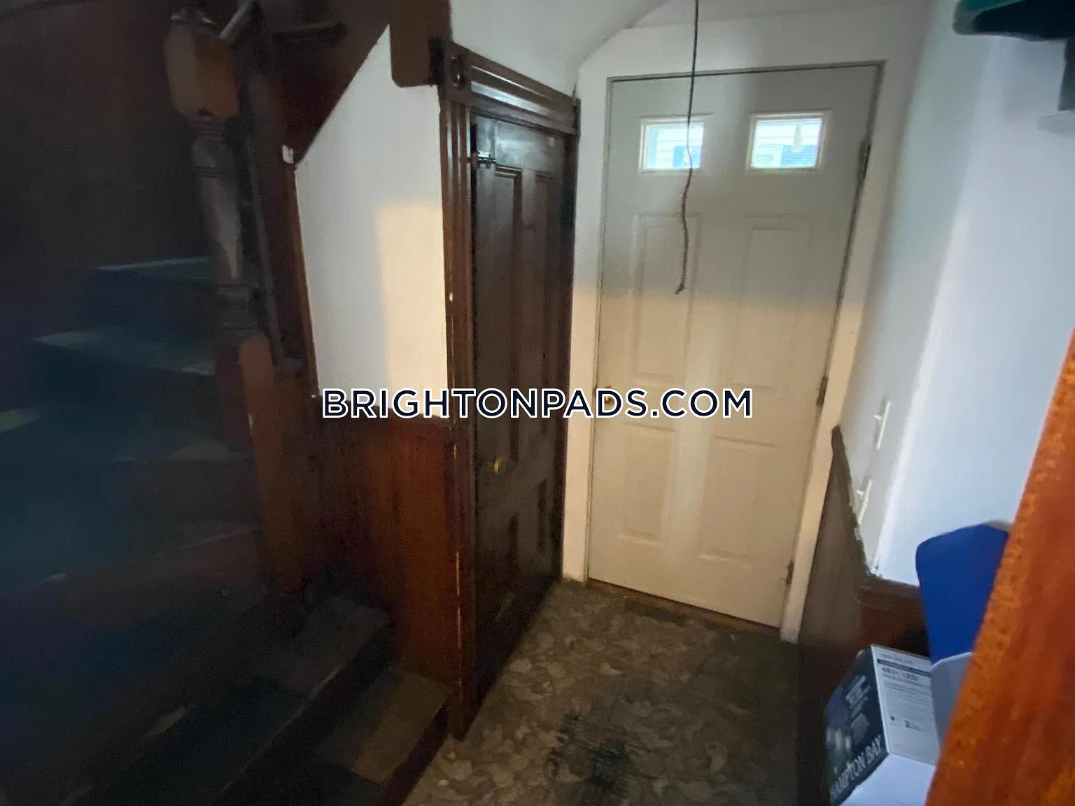 32 Etna St — Photo 4