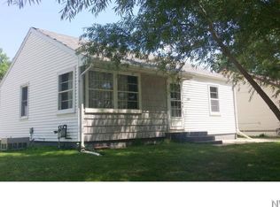 530 S 8th St, Akron, IA 51001