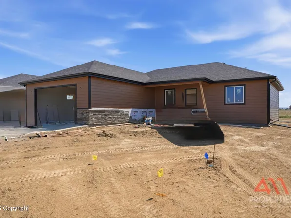 170 Royal Cir, Gillette, WY 82718