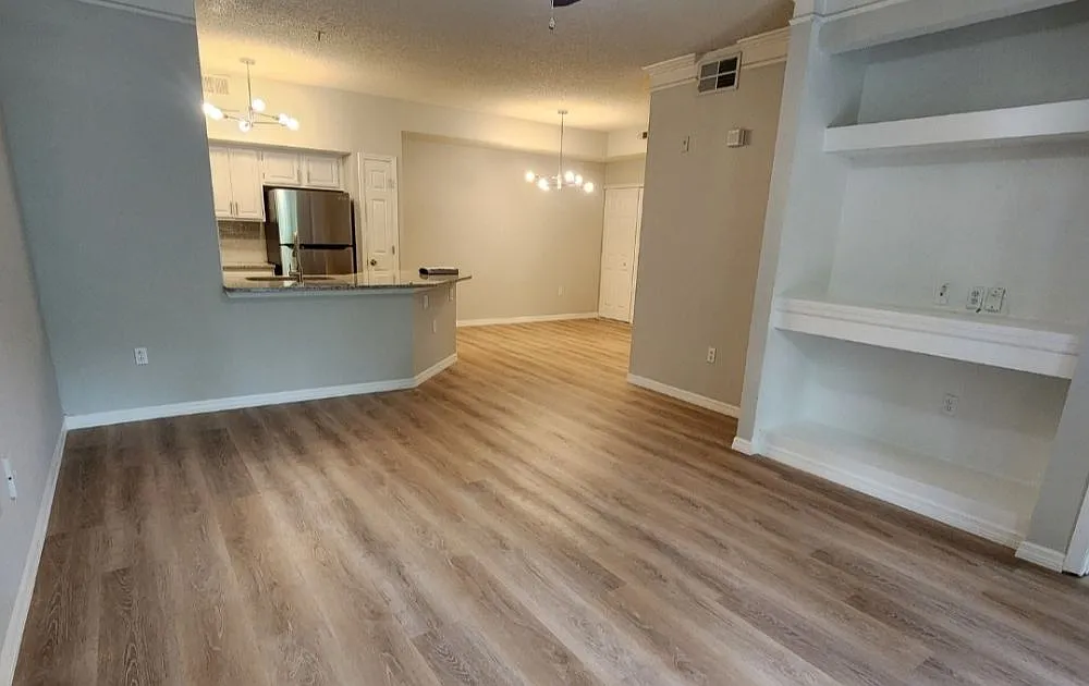 13103 Mulberry Park Dr — Photo 2