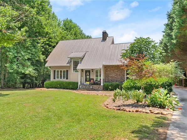 3240 Panorama Dr, Sautee Nacoochee, GA 30571