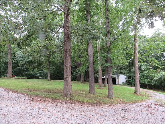 3rd image of 12871 Schoolhouse Dr