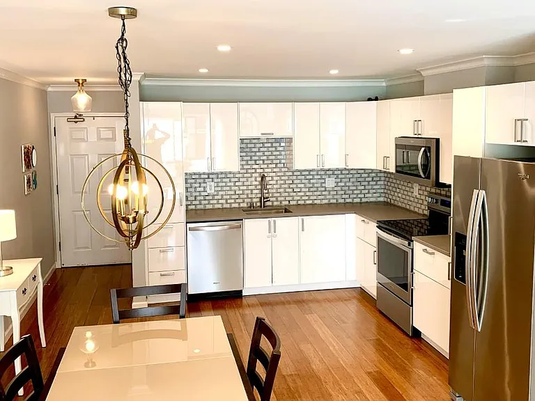 1461 Broadway #301 — Photo 3