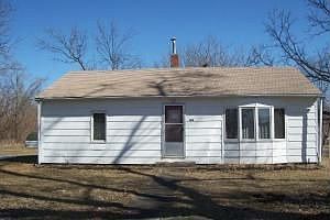 Home for Sale in Cambridge, IA $110,000