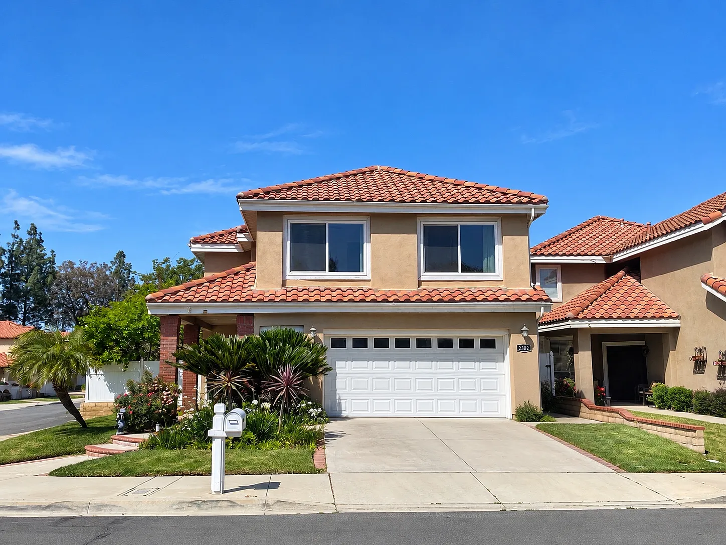 2302 Vista Moora Ave — Photo 2