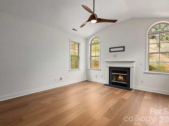 4th image of 45 Craggy Vista Dr