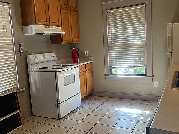 5th image of 504 10th St APT E