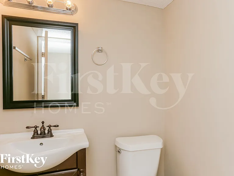 993 Cherry Laurel Dr — Photo 17
