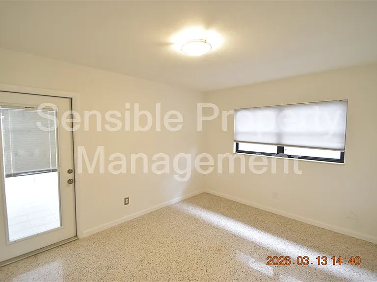 528 Suwanee Cir — Photo 20