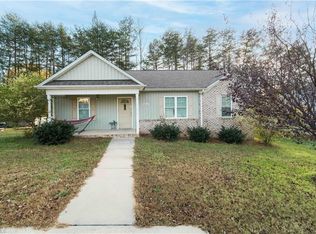 3316 Ridgewood Place Dr, Winston Salem, NC 27107