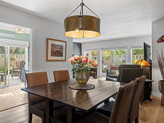 2nd image of 650 Windward Way