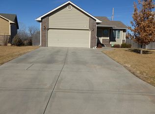 1607 S Lynnrae St, Wichita, KS 67207