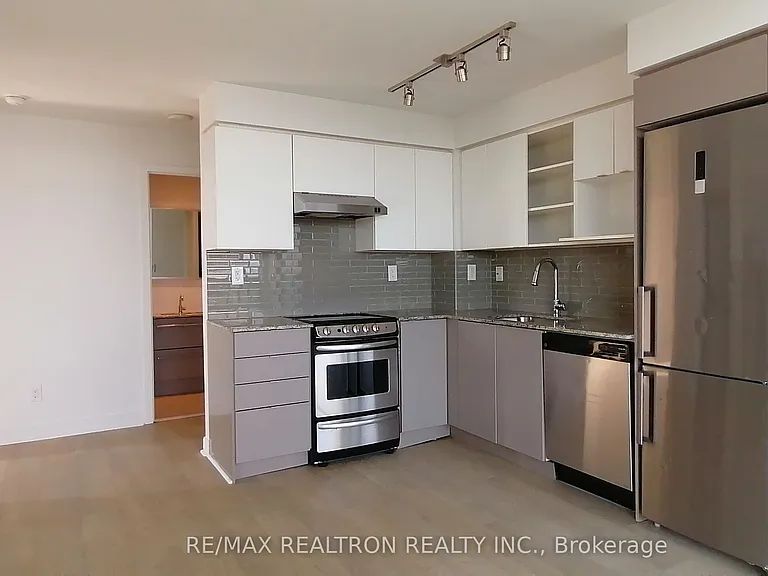160 Flemington Rd #715 — Photo 5