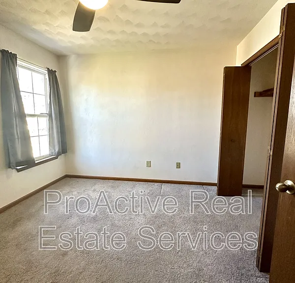 9385 Pine Tree Rd — Photo 8