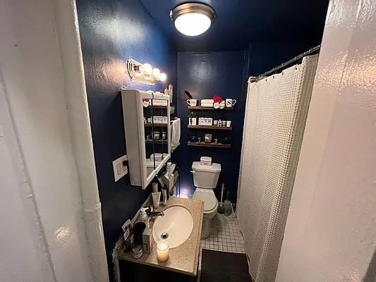 Rented by KNOCKKNOCK LLC | media 11