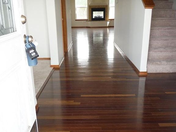 4th image of 831 Camas Pl