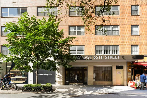 Sold by Compass | media 6