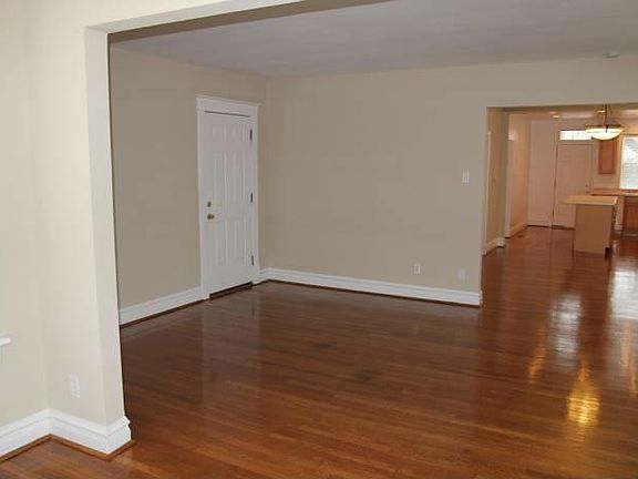 5th image of 847 Westgate Ave #2