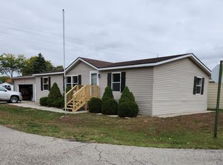 14933 Saint Clair Dr, Spring Lake, MI 49456