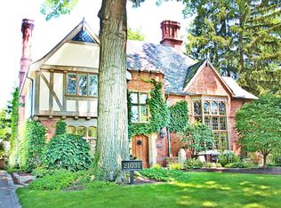 21031 Sydenham Rd, Shaker Heights, OH 44122