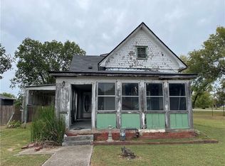 1506 S Elm St, Coffeyville, KS 67337