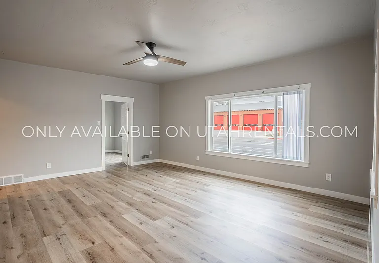 87 N Center St #1 — Photo 3