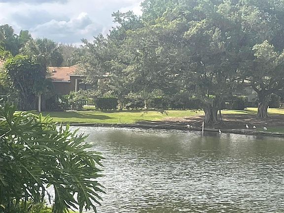 2nd image of 4614 Carlton Golf Drive