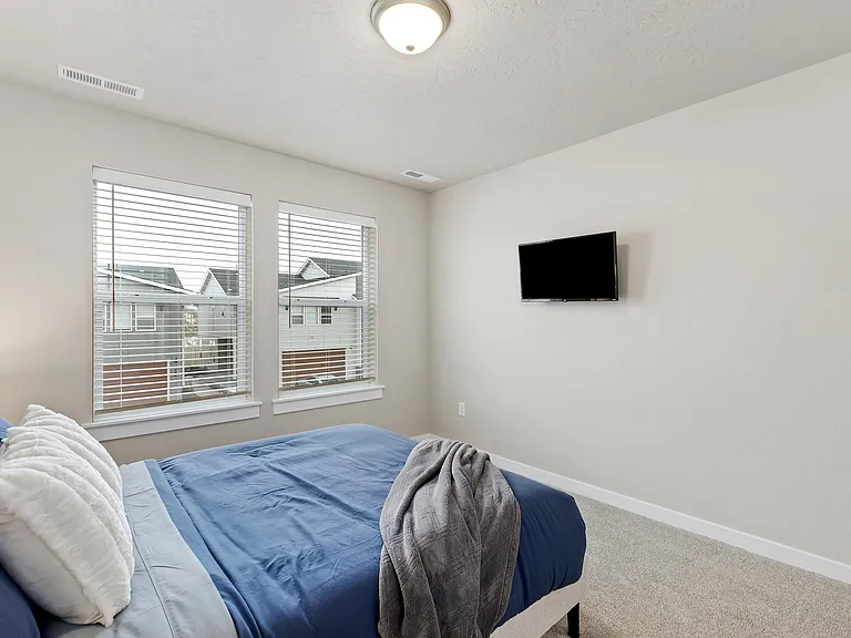 471 N Tessa Ln — Photo 30