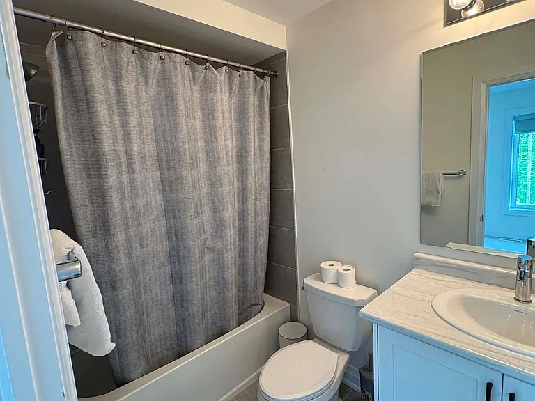 218 Mapleside Dr #UPPER — Photo 26