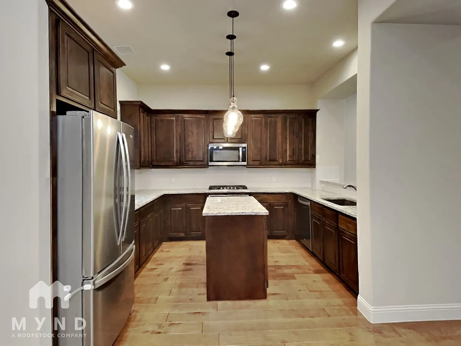 3 bed, 2.5 bath, 2093 sqft, $3,025 — Photo 2