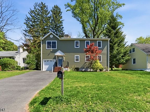 2nd image of 31 Lakeview Rd