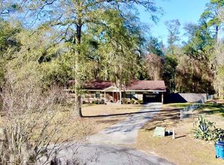 31 Live Oak Ln, Waycross, GA 31503