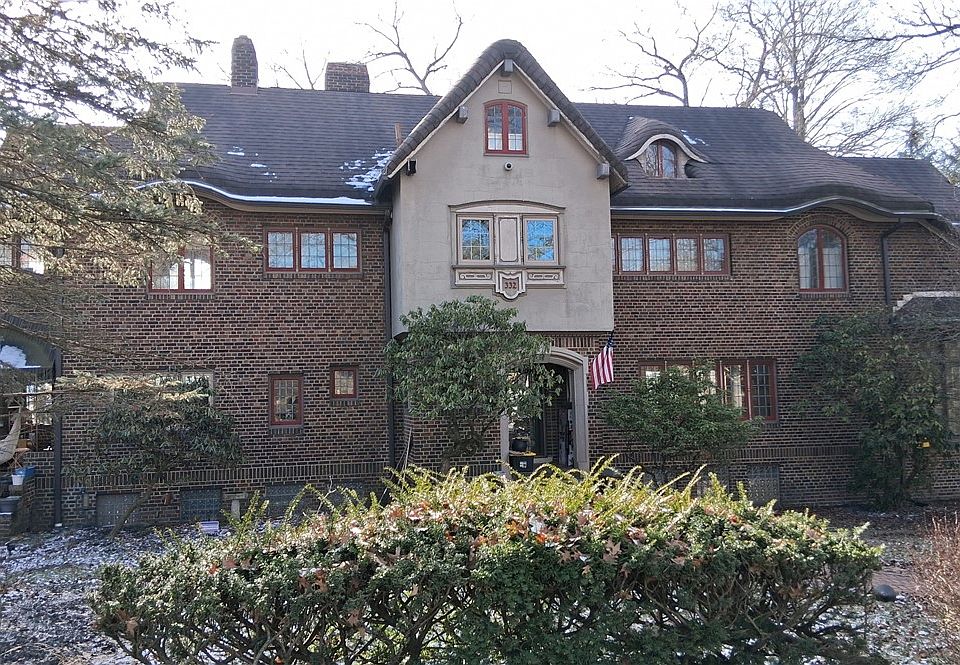 1st image of 332 E Lincoln Ave