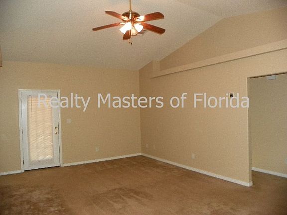 4th image of 8270 Groveland Ave