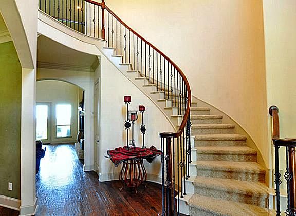 3rd image of 1740 Windy Hill Ln
