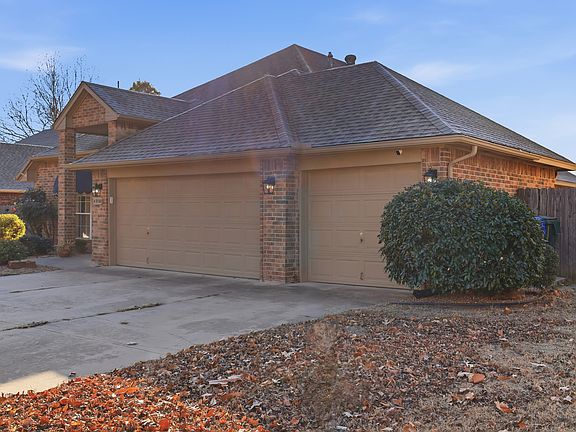 4th image of 4900 Cypress Lake Dr