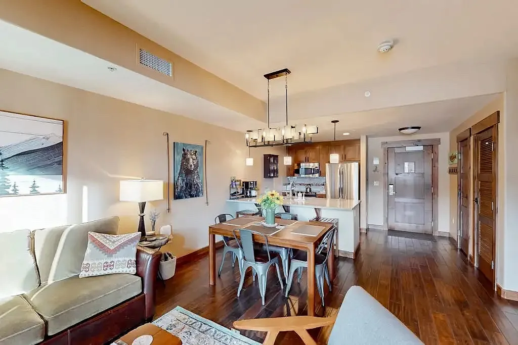 1 bed, 785 sqft, $2,800 — Photo 3