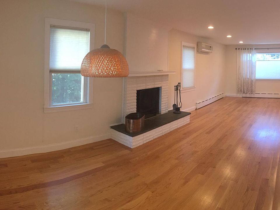 Dining to living room