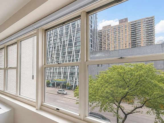 5th image of 155 W 68th St APT 404