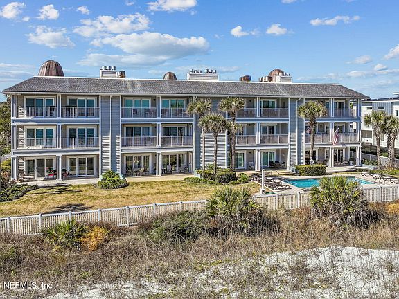 4th image of 701 BEACH Avenue #201