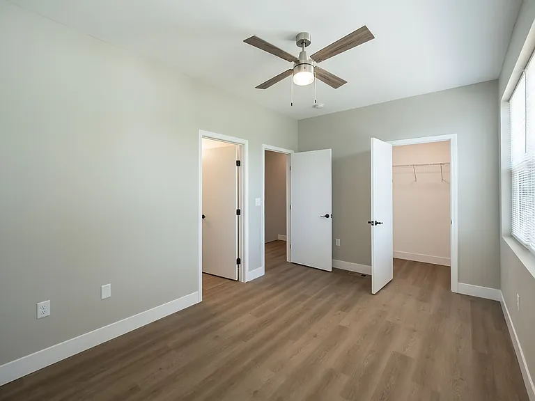 2182 Forest Ave — Photo 24