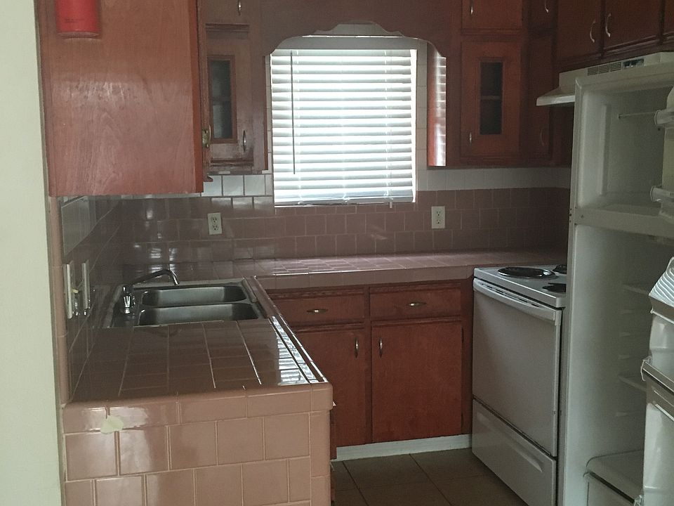 1st image of 2414 Southmore Blvd APT 02